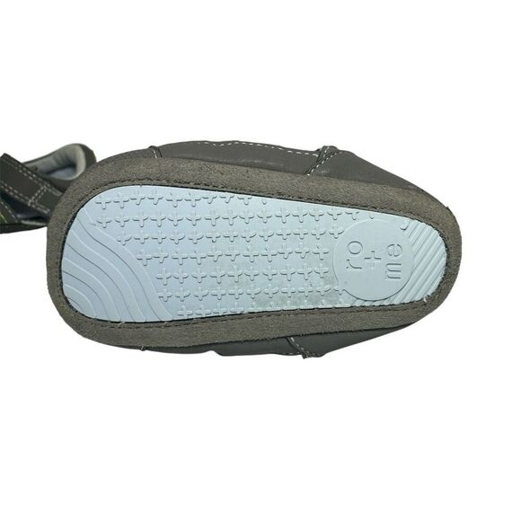 2 pair of shoes first walker and one pair of Robeez Fisherman Sandals - Gray 18- - Picture 11 of 12